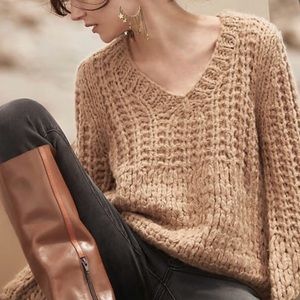 Moonriver label chunky knit cropped V neck sweater